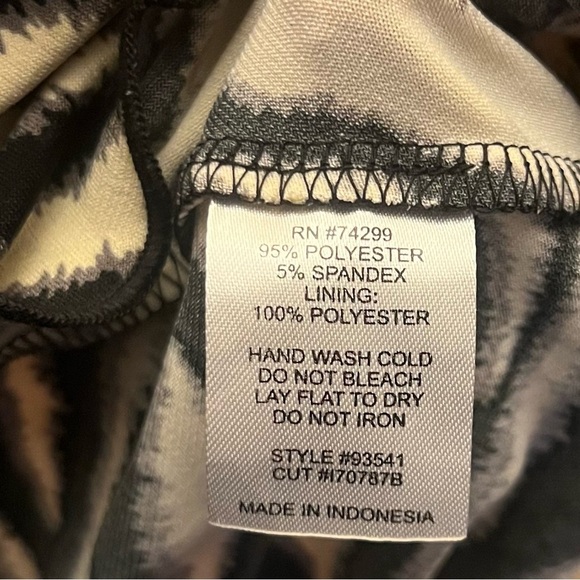 Zebra Print Sleeveless Dress - Picture 3 of 3